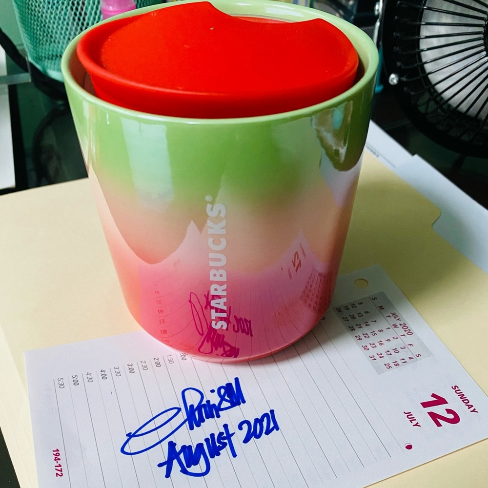 STARBUCKS - BNWT mug (Christmas Collection)